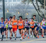 陇右金雕队对阵钱塘雷霆队，马拉松热身赛爆冷，门将神扑救主——新人首发惊艳
